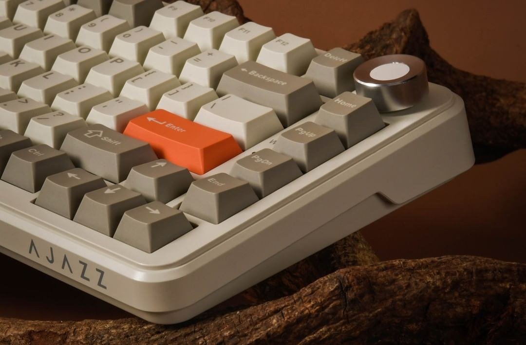 Ajazz AK820 MAX Tri-Mode Retro Mechanical Keyboard